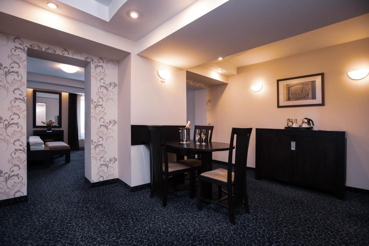 Hotel Cherica كونستانتا المظهر الخارجي الصورة