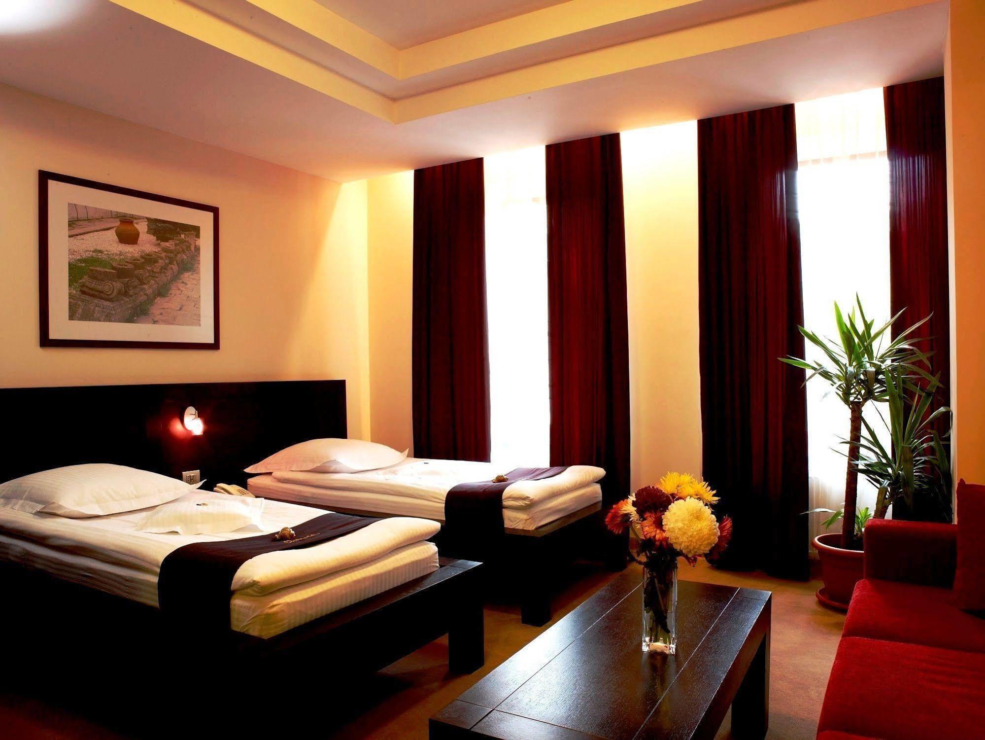 Hotel Cherica كونستانتا المظهر الخارجي الصورة